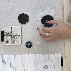 broderie main